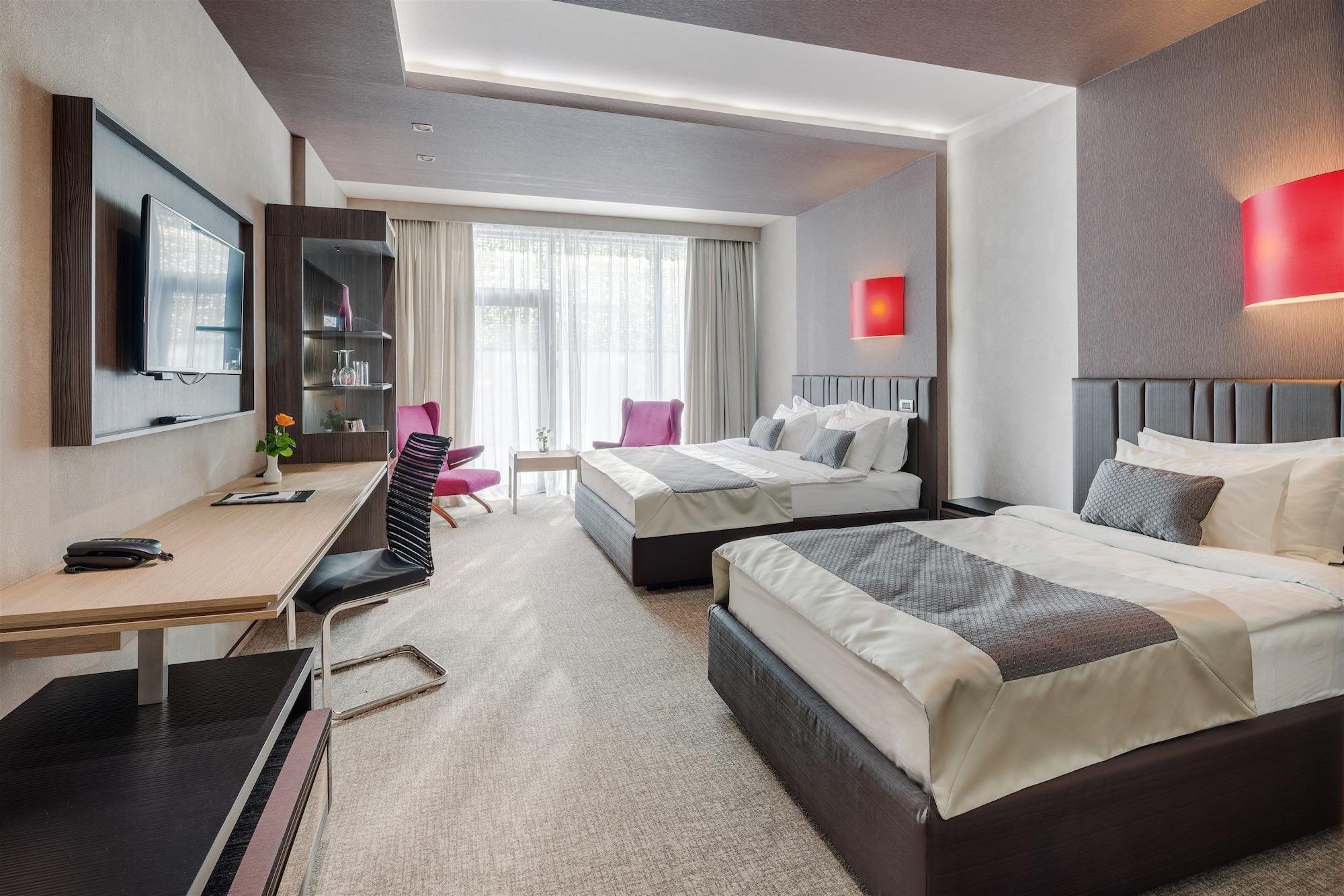 Sky Blue Hotel & Spa Paulesti  Bagian luar foto