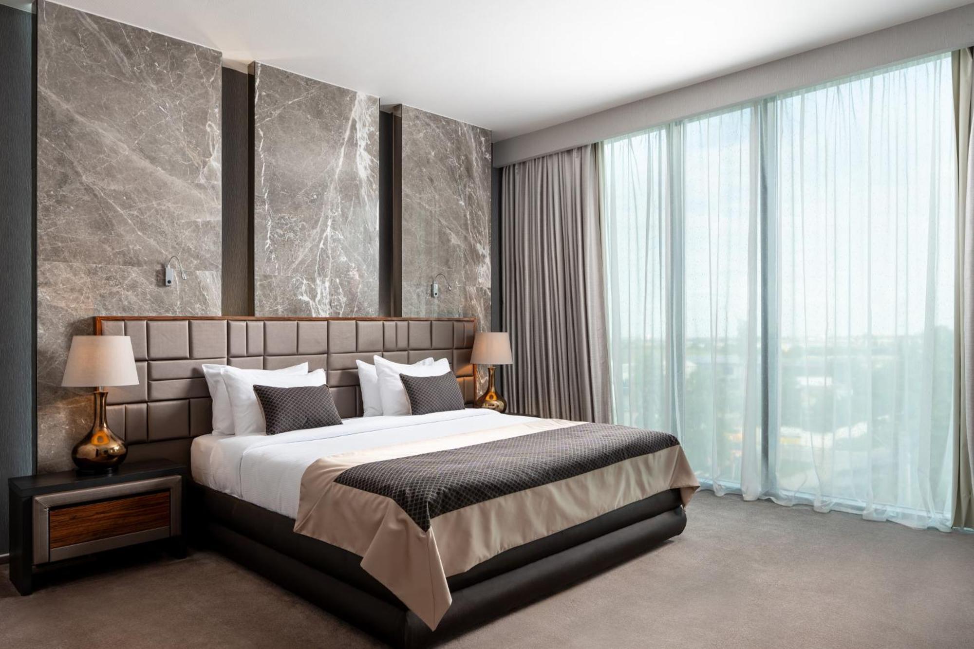 Sky Blue Hotel & Spa Paulesti  Bagian luar foto